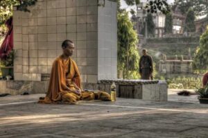 monk-in-Bodhgaya