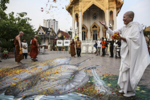 merit_making_cites_wwf_thailand